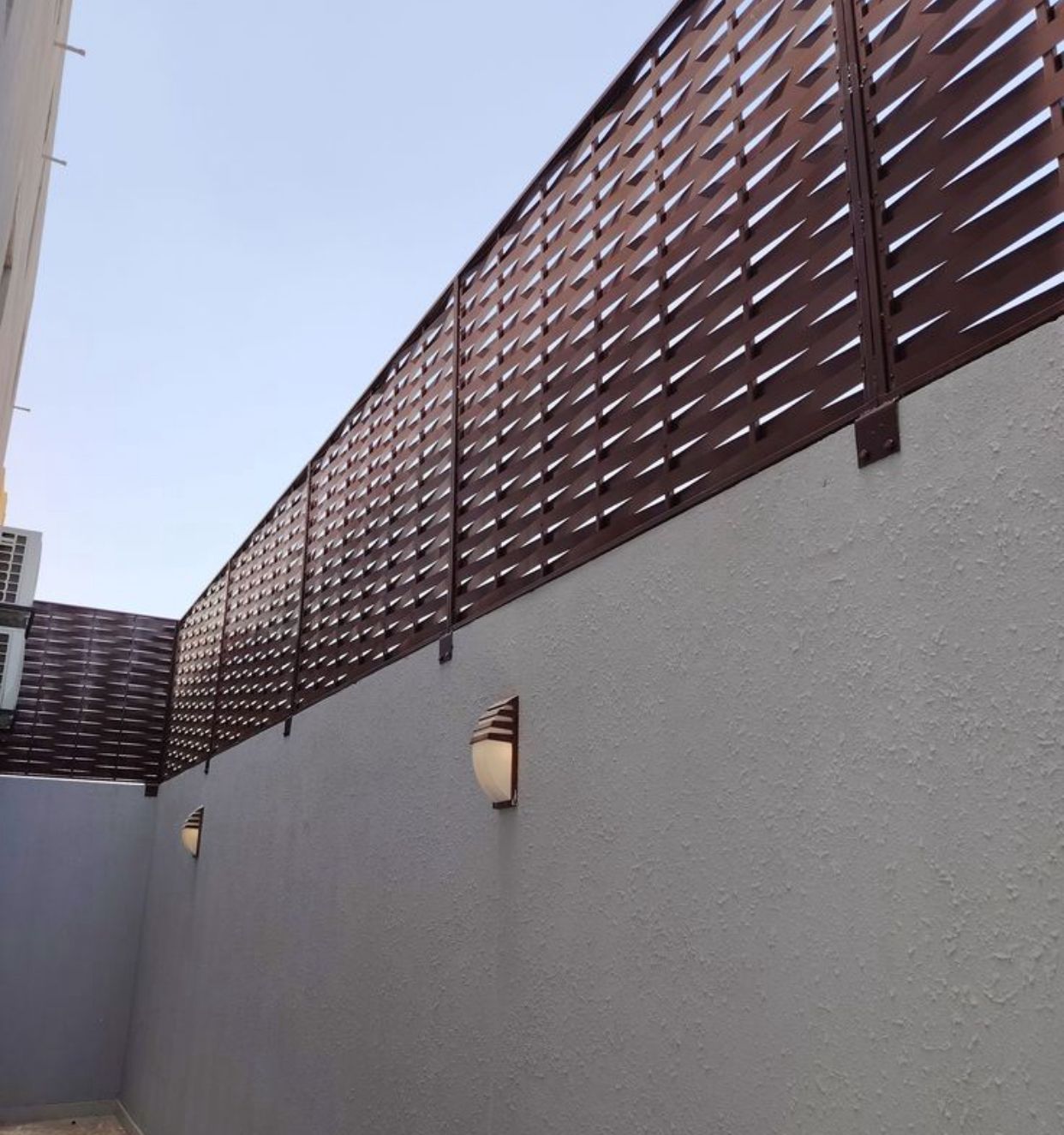 سواتر خشبية للفيلا